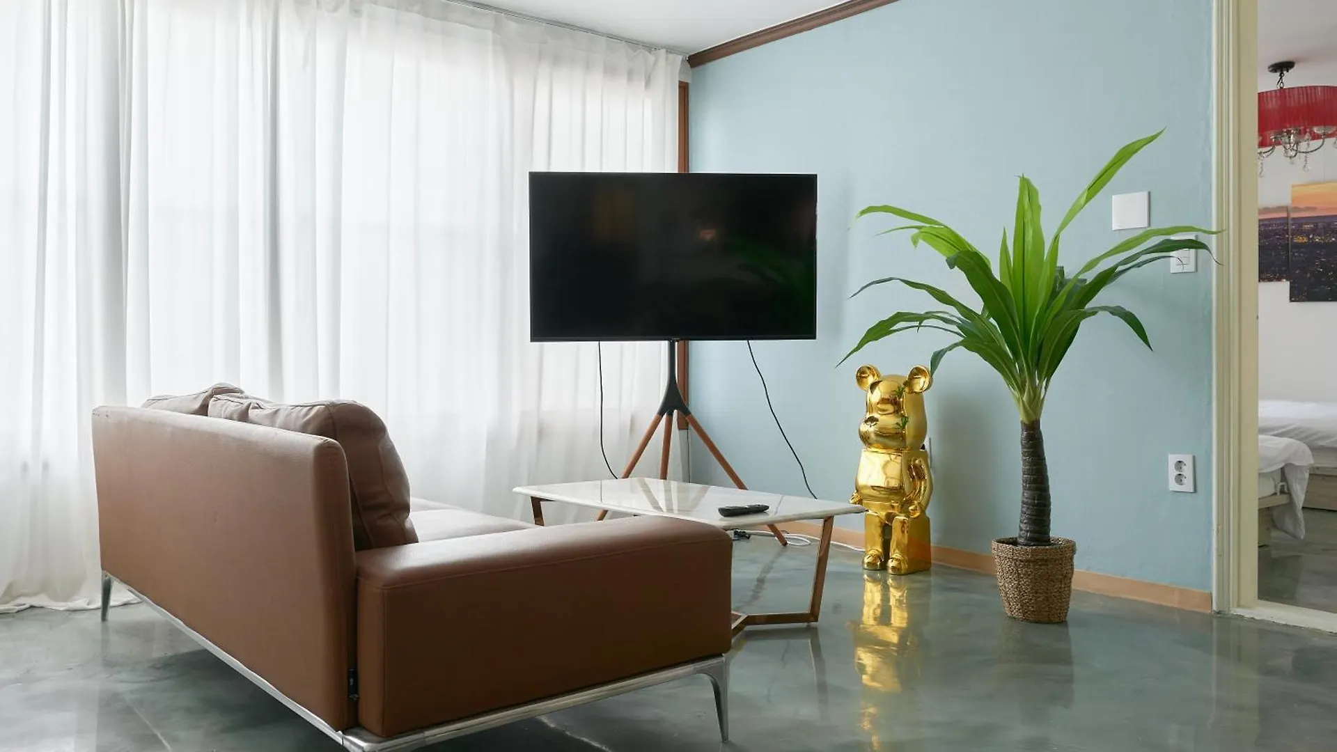 Hapjeong Station Exit7 Each Room, Living Room, Air Conditioning Modern House Seoul Villa